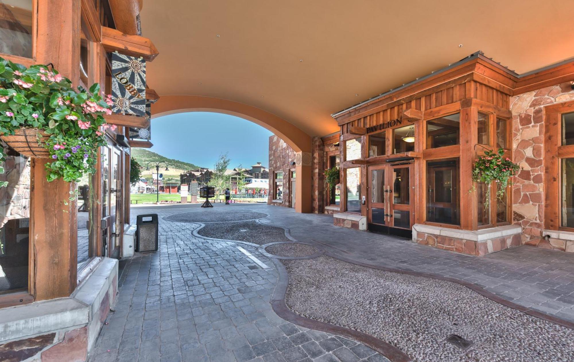 Ski In Ski Out Conde Nast And Forbes Award Winner One Bedroom Pool Hot Tub Gym 415B Park City Exterior photo